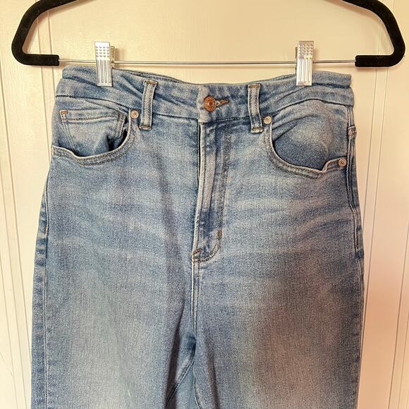 American Eagle Curvy Mom Jeans SZ 6 - Picture 3 of 7